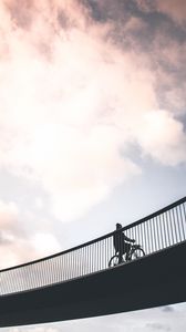 Превью обои велосипедист, минимализм, мост, небо