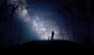 Превью обои велосипедист, силуэт, звездное небо, ночь, млечный путь