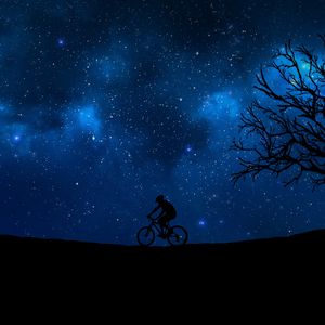 Превью обои велосипедист, звездное небо, силуэт