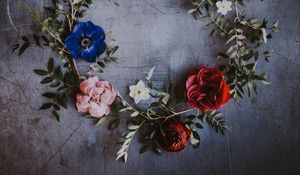 Превью обои венок, цветы, листья, композиция