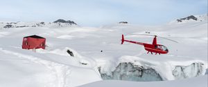 Превью обои вертолет, снег, ледник, белый, красный