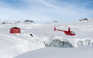 Превью обои вертолет, снег, ледник, белый, красный