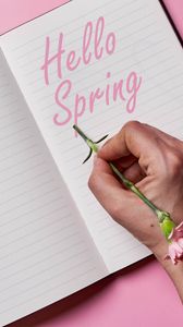 Превью обои весна, фраза, слова, цветок, тетрадь, рука, розовый