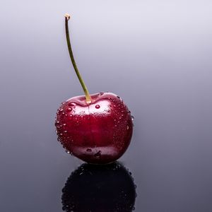 Превью обои вишня, ягода, капли, отражение, мокрый, макро