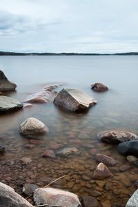 Превью обои вода, камни, испарение, пасмурно, пейзаж, прохлада