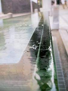Превью обои вода, капли, макро, размытие
