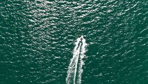 Превью обои вода, катер, вид сверху, волны, море