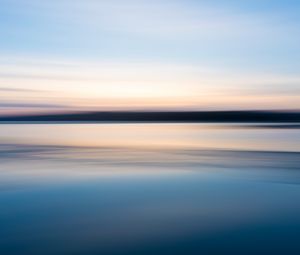 Превью обои вода, небо, горизонт, размытость, море
