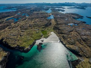 Превью обои вода, острова, земля, вид сверху