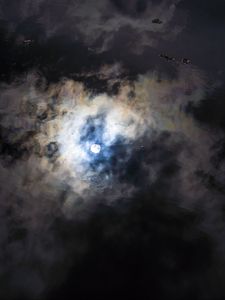 Превью обои вода, отражение, луна, облака