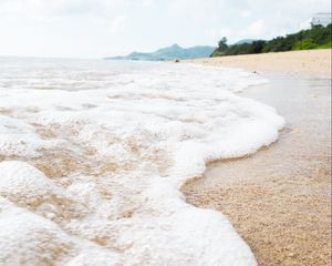 Превью обои вода, пена, песок, море, тропики, природа