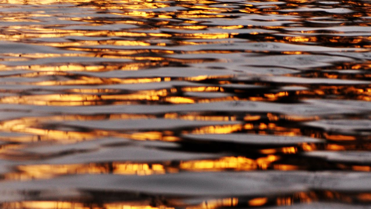 Обои вода, река, жидкость, волны, рябь