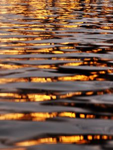 Превью обои вода, река, жидкость, волны, рябь