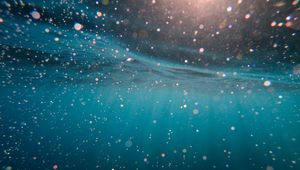 Превью обои вода, свет, блики, под водой, глубина