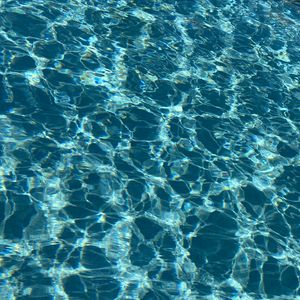 Превью обои вода, волны, блики, синий