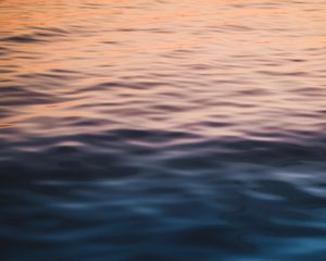 Превью обои вода, волны, волнистый, рябь, блики, море
