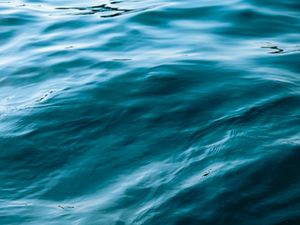 Превью обои вода, волны, волнистый, рябь, море, блики