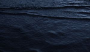 Превью обои водная гладь, рябь, волны, вода