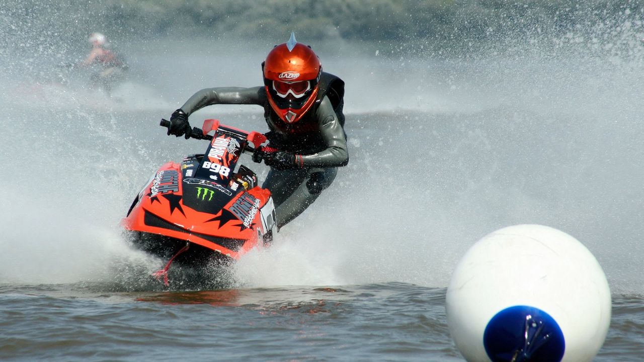 Обои водный мотоцикл, экстрим, буй, море, костюм, шлем