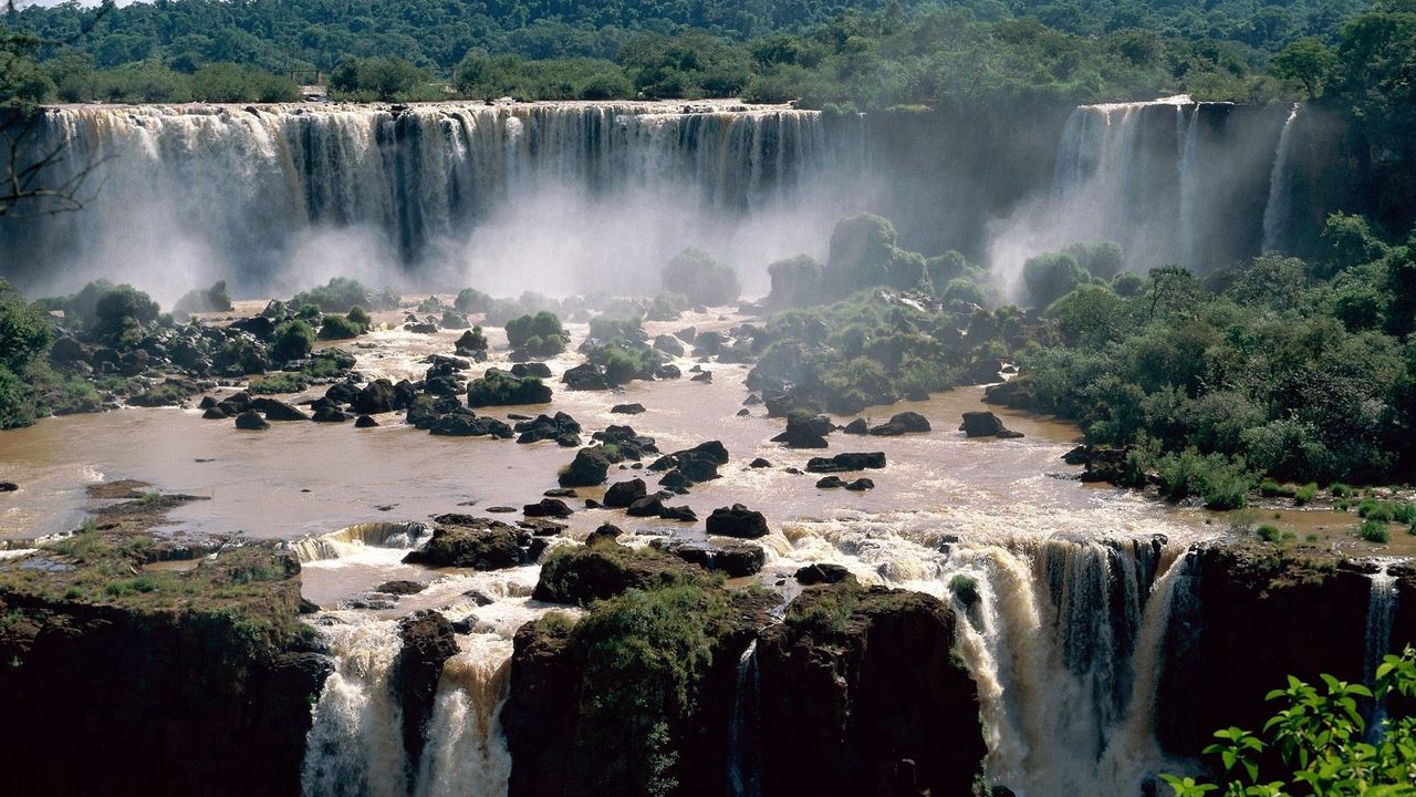Обои водопад, бразилия, камни, деревья, iguassu falls, brazil