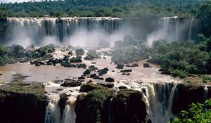Превью обои водопад, бразилия, камни, деревья, iguassu falls, brazil