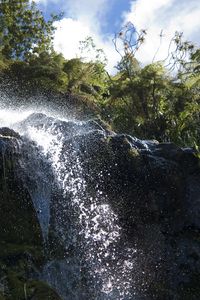 Превью обои водопад, брызги, камни