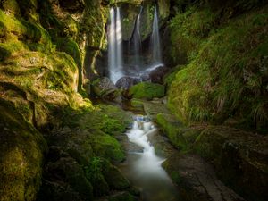 Превью обои водопад, камни, мох, вода, ручей