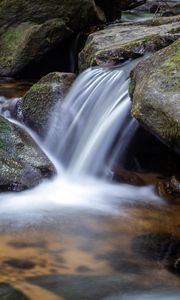 Превью обои водопад, камни, мох, течение, вода