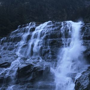 Превью обои водопад, камни, обрыв, вода