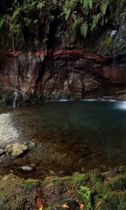 Превью обои водопад, камни, растительность, ущелье