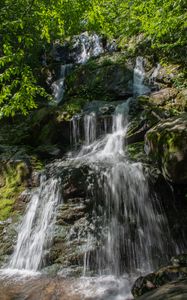 Превью обои водопад, камни, скала, мох, мокрый