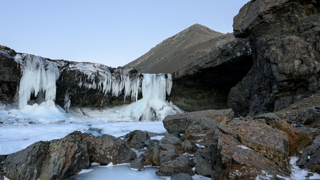 Обои водопад, камни, скала, лед, пейзаж