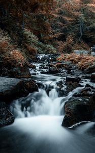 Превью обои водопад, камни, скалы, поток, деревья