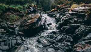 Превью обои водопад, камни, течение, трава, горы