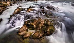 Превью обои водопад, камни, вода, мох, поток