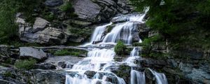 Превью обои водопад, камни, вода, скалы, кусты