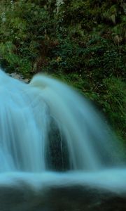 Превью обои водопад, камни, зелень, тень