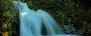 Превью обои водопад, камни, зелень, тень