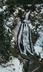 Превью обои водопад, лед, вид сверху, снег, зима, лес, деревья, ветки