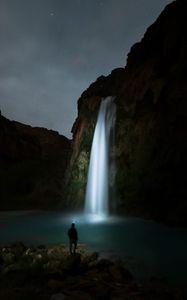 Превью обои водопад, ночь, человек, река