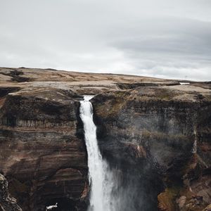 Превью обои водопад, обрыв, каменный, пейзаж, природа