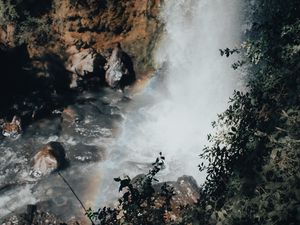 Превью обои водопад, обрыв, камни, брызги, радуга