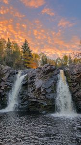 Превью обои водопад, обрыв, река, вода, пейзаж