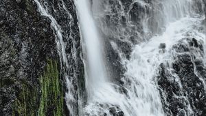 Превью обои водопад, обрыв, скала, вода, ручей