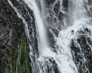 Превью обои водопад, обрыв, скала, вода, ручей