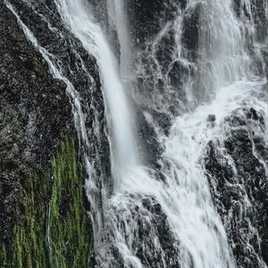 Превью обои водопад, обрыв, скала, вода, ручей