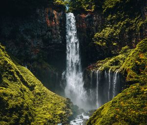 Превью обои водопад, обрыв, скалы, камни, мох