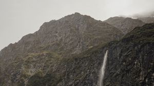Превью обои водопад, обрыв, туман, новая зеландия