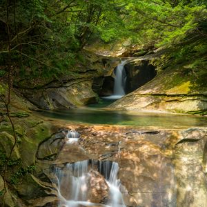 Превью обои водопад, пейзаж, камни, скалы, деревья