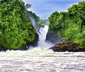 Превью обои водопад, пейзаж, природа, деревья, скалы